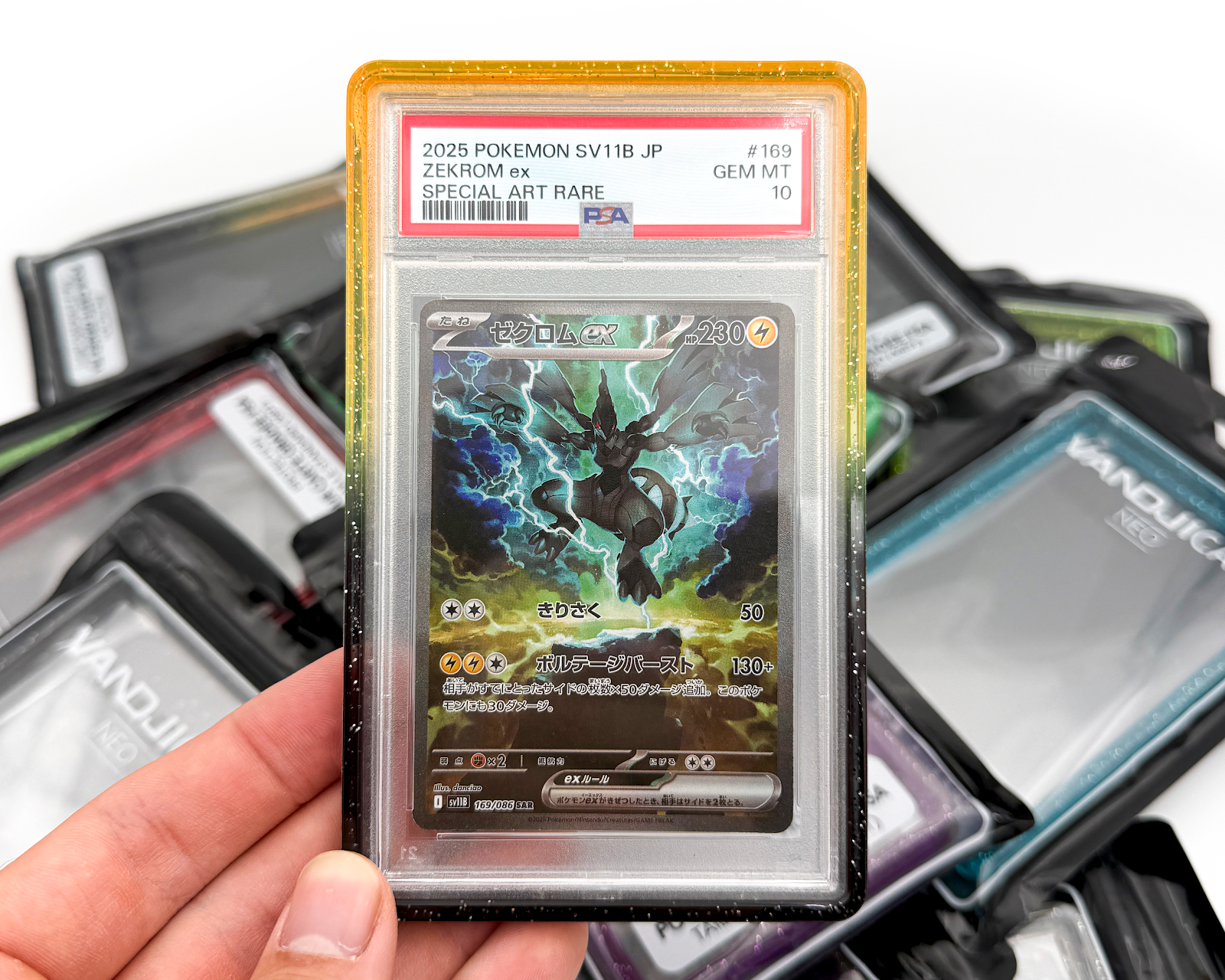 NEO bloc1 - carte gradee en main